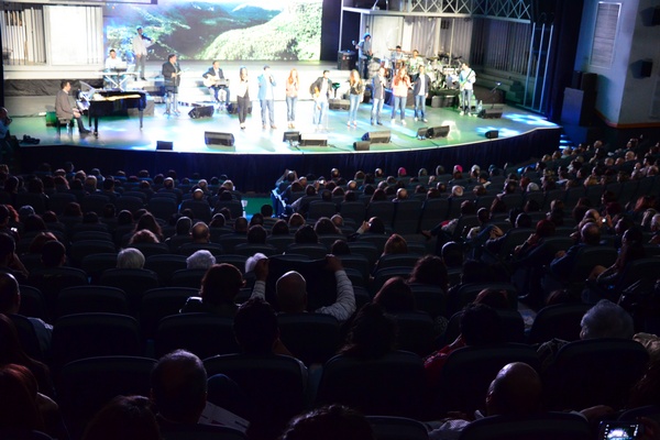Cenacle de La Lumiere Come Alive
